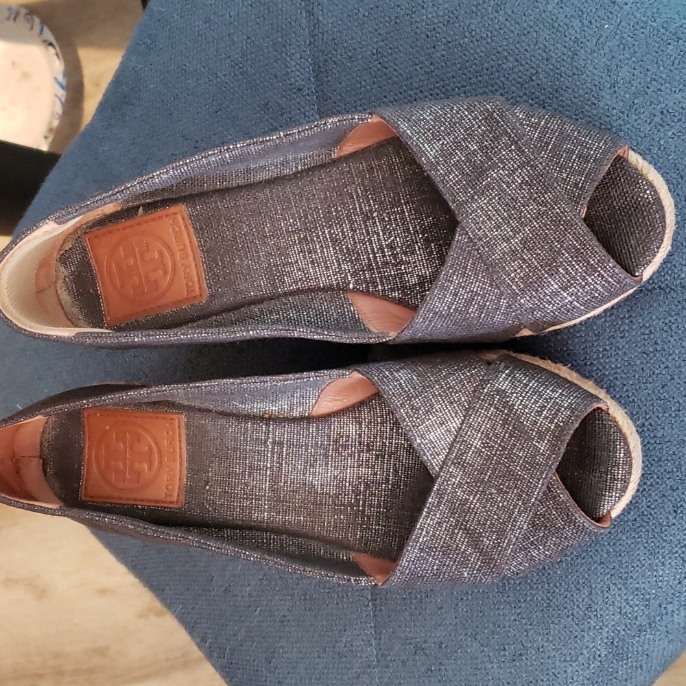 Tory burch wedges size 6